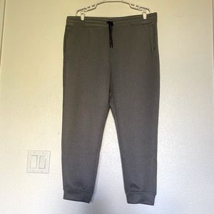 ✨32 degrees Heat XL heather grey joggers - never worn